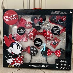 Disney exclusive collection deluxe accessory set minnie ears